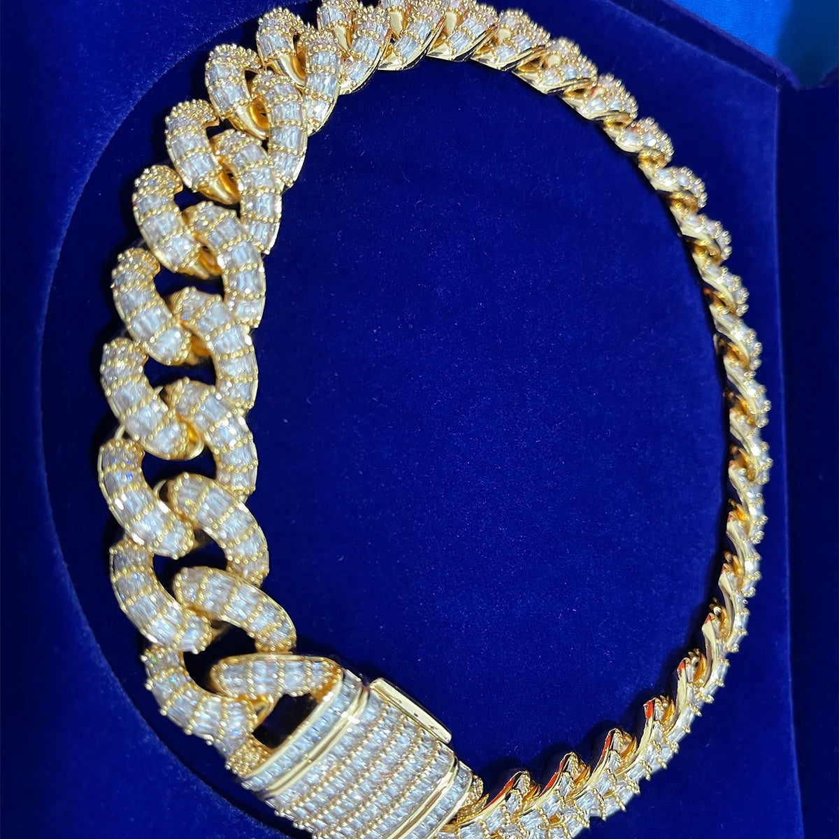 IceBox DC: ✨ Iced Out Cuban Link Choker (Gold Plated) ✨ Baguette Zirconias
